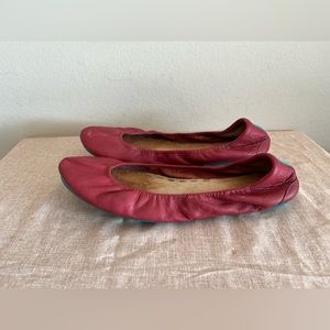 TIEKS Women’s Red Flats